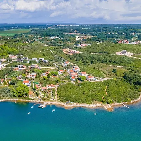 With Pool Near The Beach, Great Location