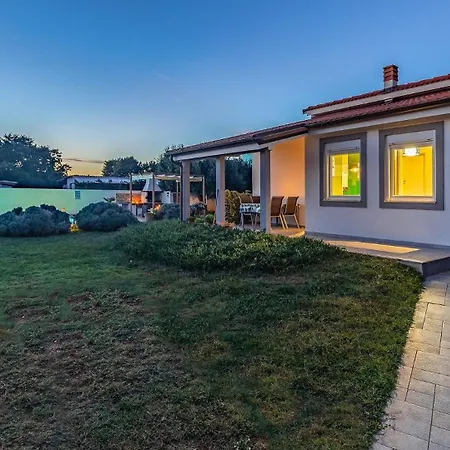 With Pool Near The Beach, Great Location * Medulin