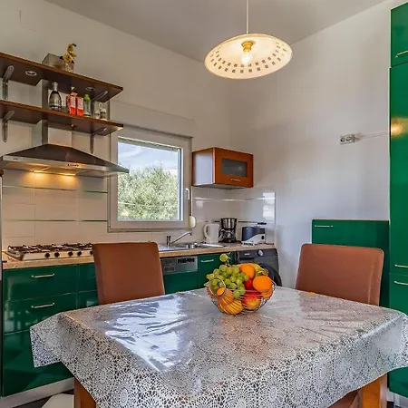 With Pool Near The Beach, Great Location Holiday home *