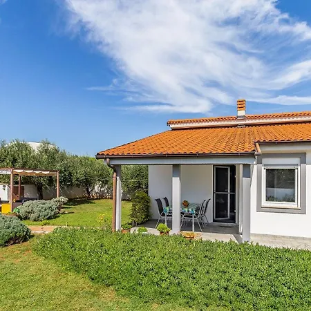 Сasa de vacaciones With Pool Near The Beach, Great Location By Wiibuk *